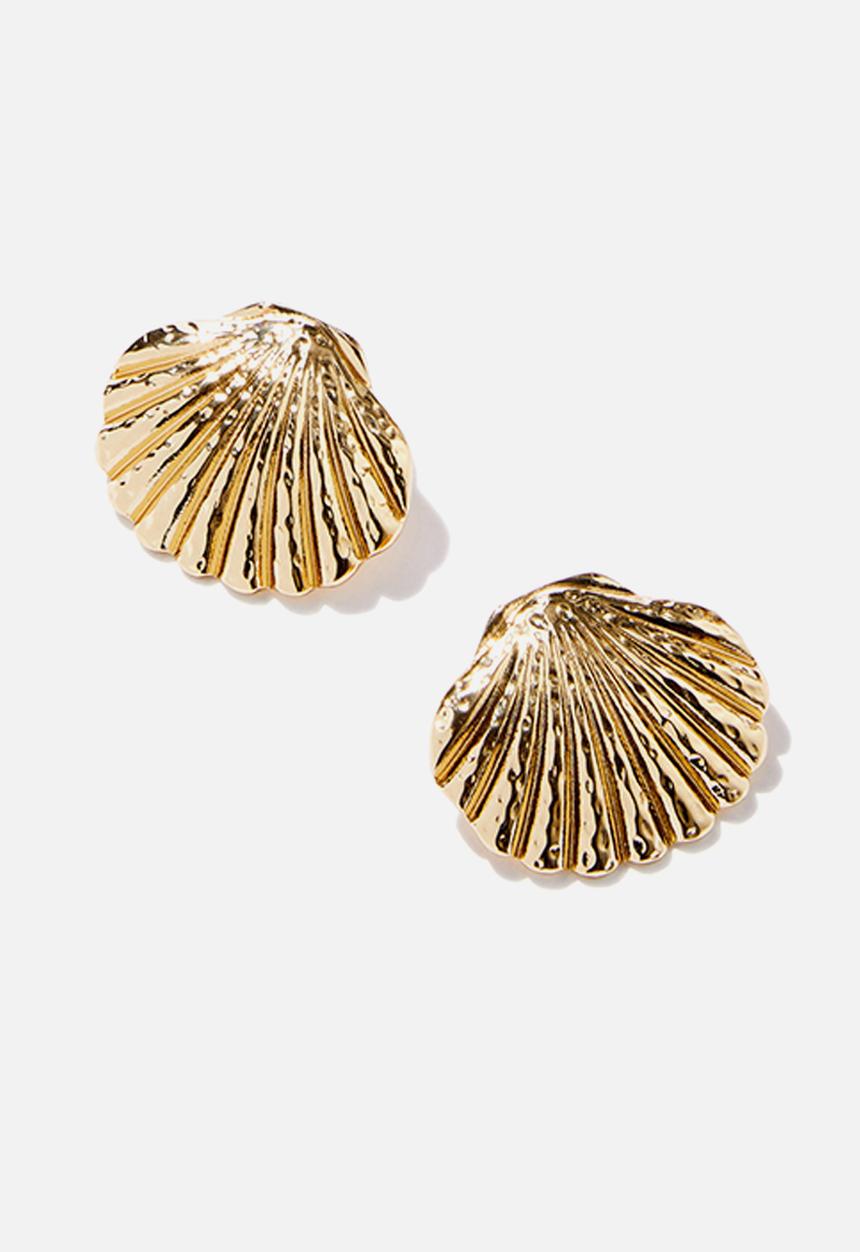 Rubi - Mid charm earring - up shell gold