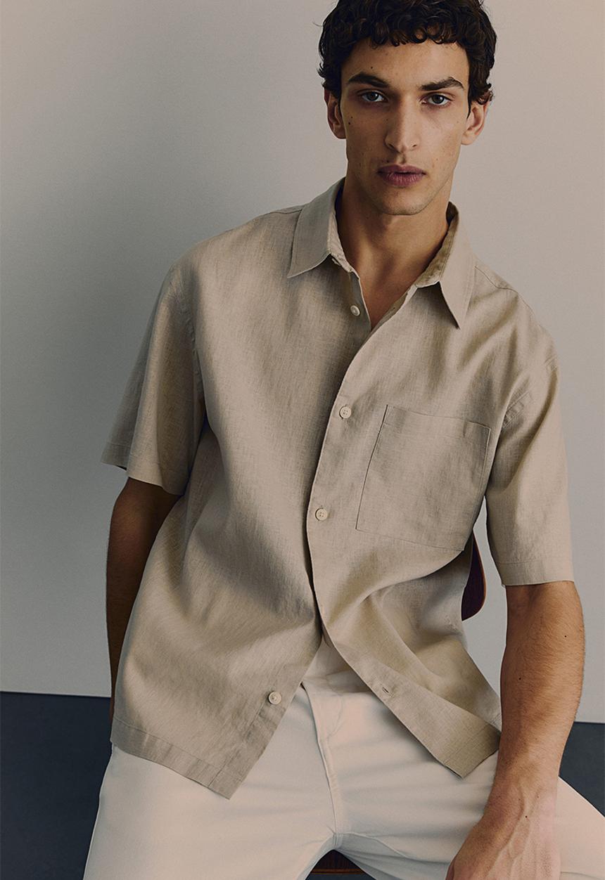 H&M - Loose fit short-sleeved linen-blend shirt - beige
