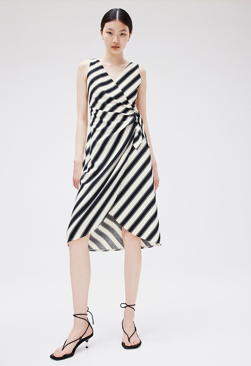 H&M - Textured wrap dress - black & white striped