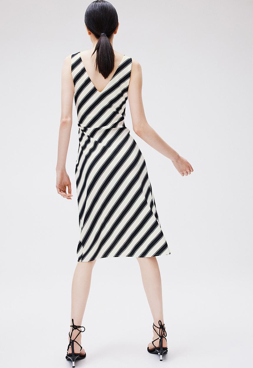 H&M - Textured wrap dress - black & white striped