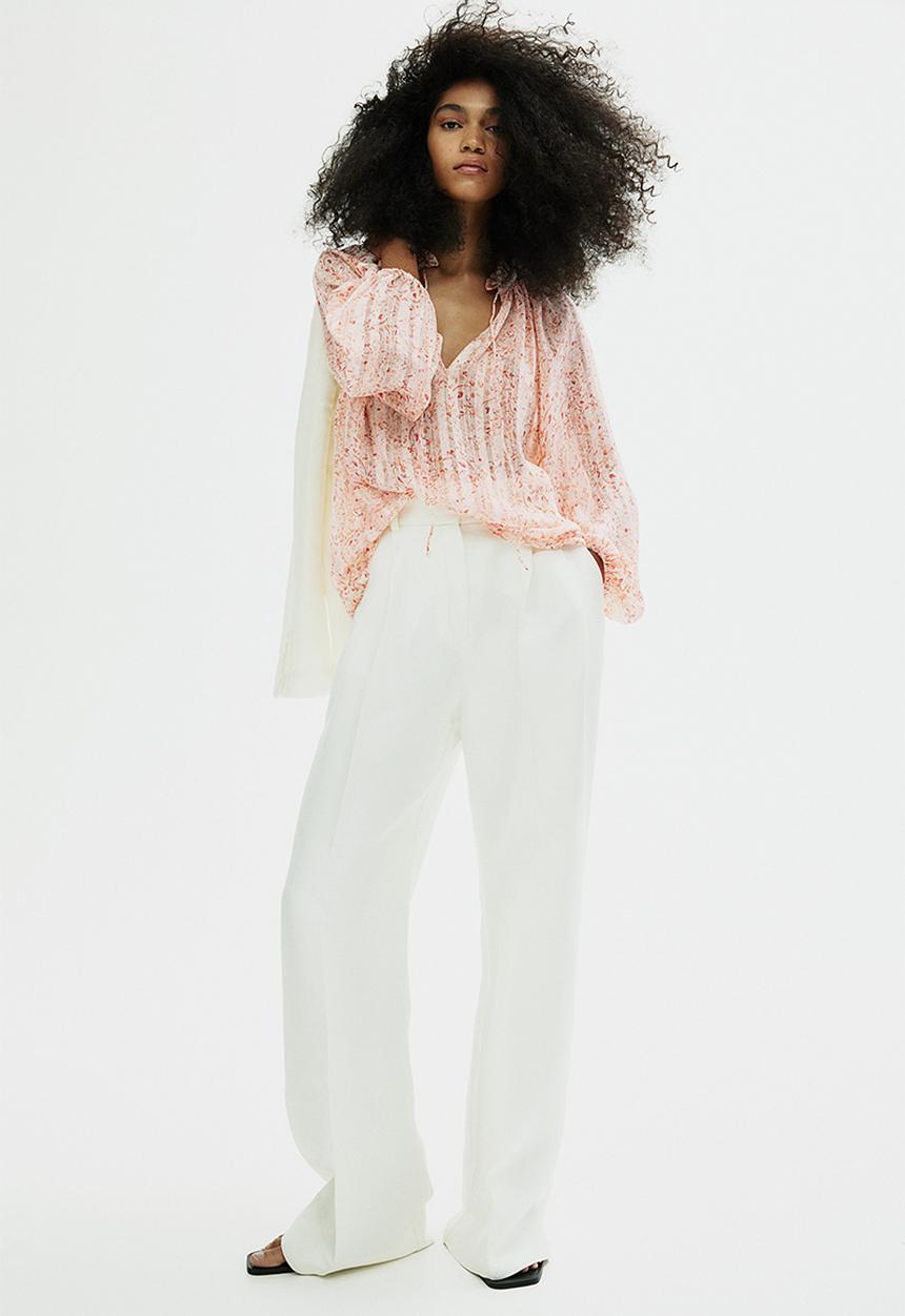 H&M - Frill-trimmed crêpe blouse - light pink patterned