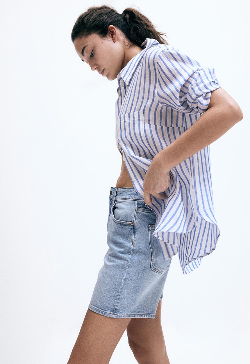 H&M - High-waisted denim shorts - light denim blue