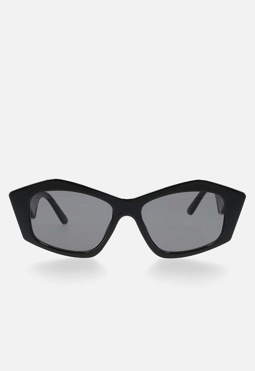 Superbalist - Sabrina cateye sunglasses - black