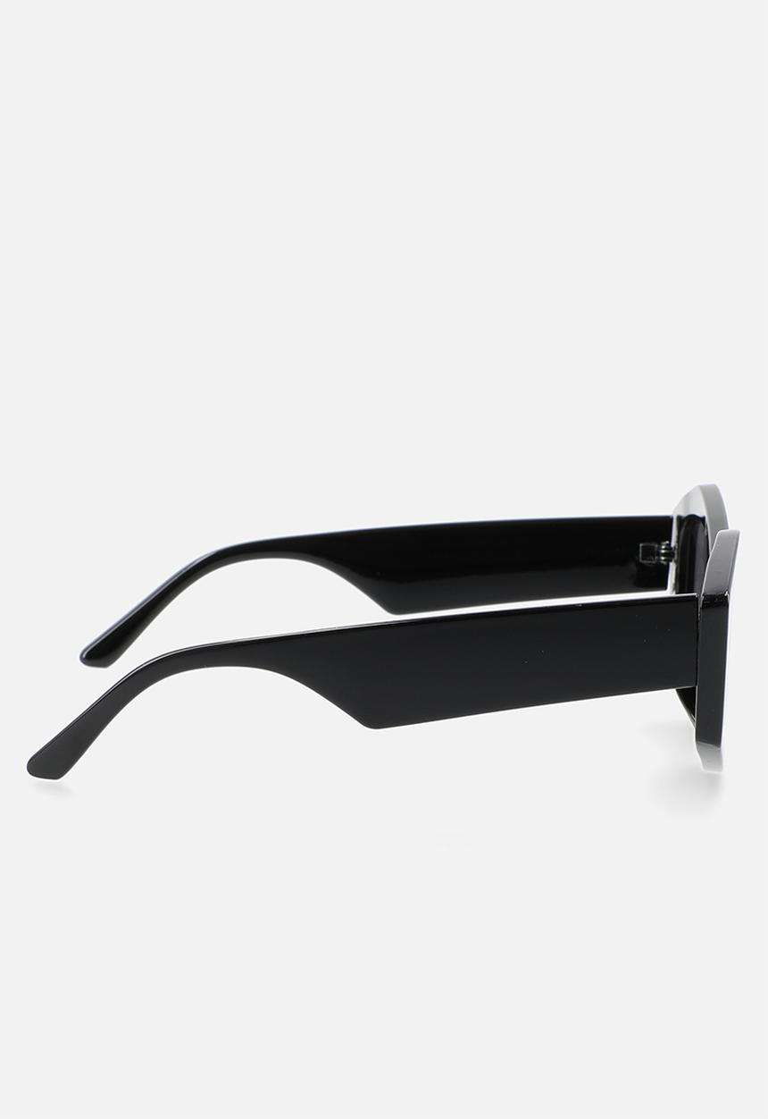 Superbalist - Sabrina cateye sunglasses - black