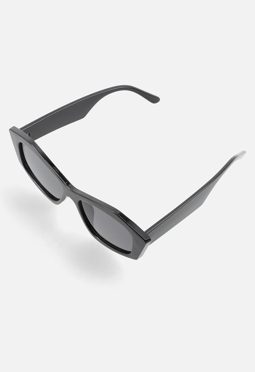 Superbalist - Sabrina cateye sunglasses - black