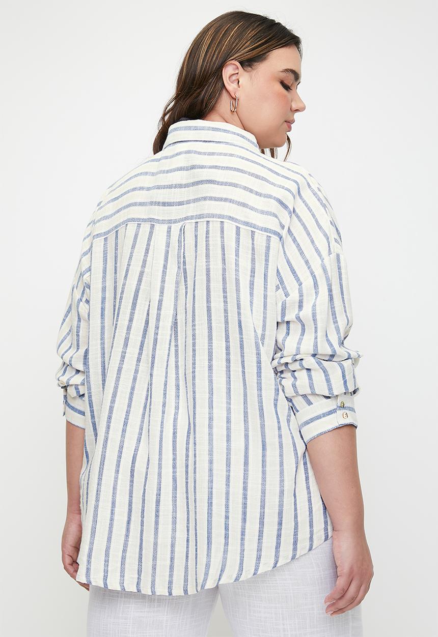 Cotton On - Plus The Essential Beach Shirt - Blue/Natural Stripe