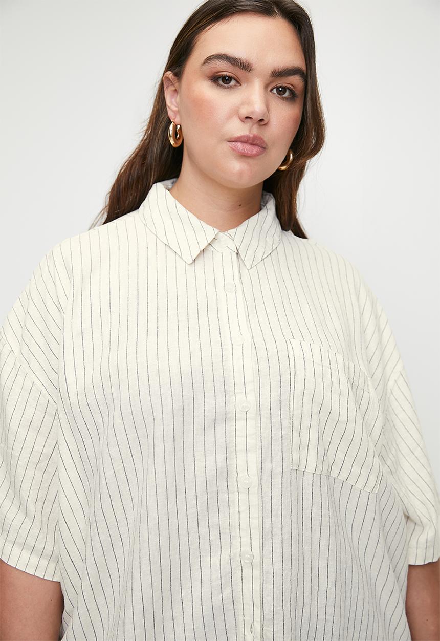 Cotton On - Plus Haven Short Sleeve Shirt - Dahna Pinstripe
