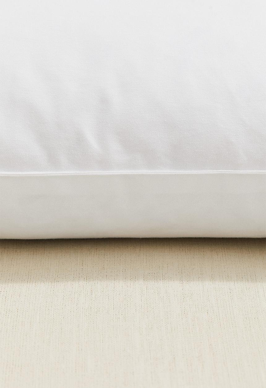 H&M - Feather-filled inner cushion - white