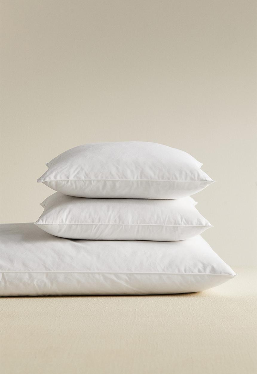 H&M - Feather-filled inner cushion - white