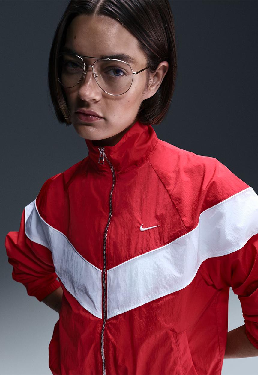 Nike - Nike Womens Windrunner Jacket - University Red/Sail/Sail