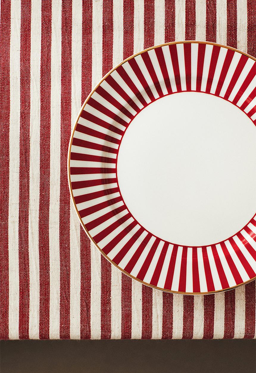 H&M - Porcelain medium plate - red & striped 