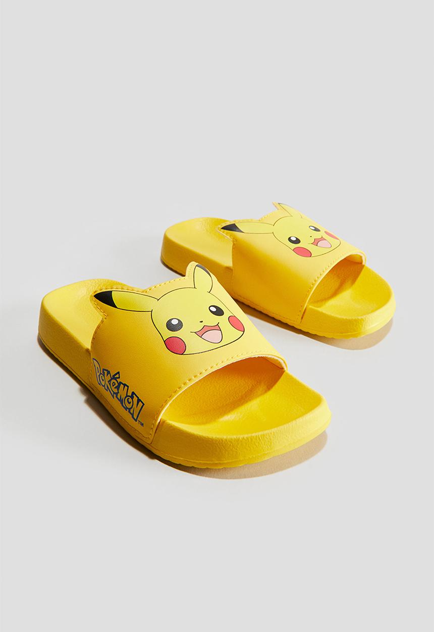 H&M - Printed pool shoes - yellow pokémon