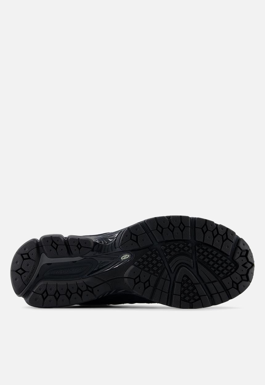 New Balance  - M2002RPJ - Phantom with Black and Magnet