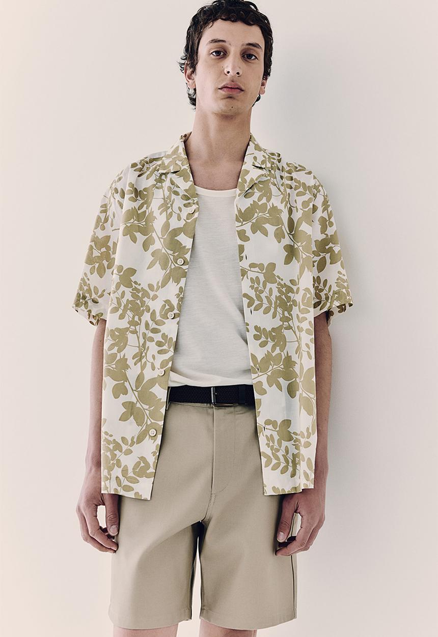 H&M - Regular fit chino shorts - beige