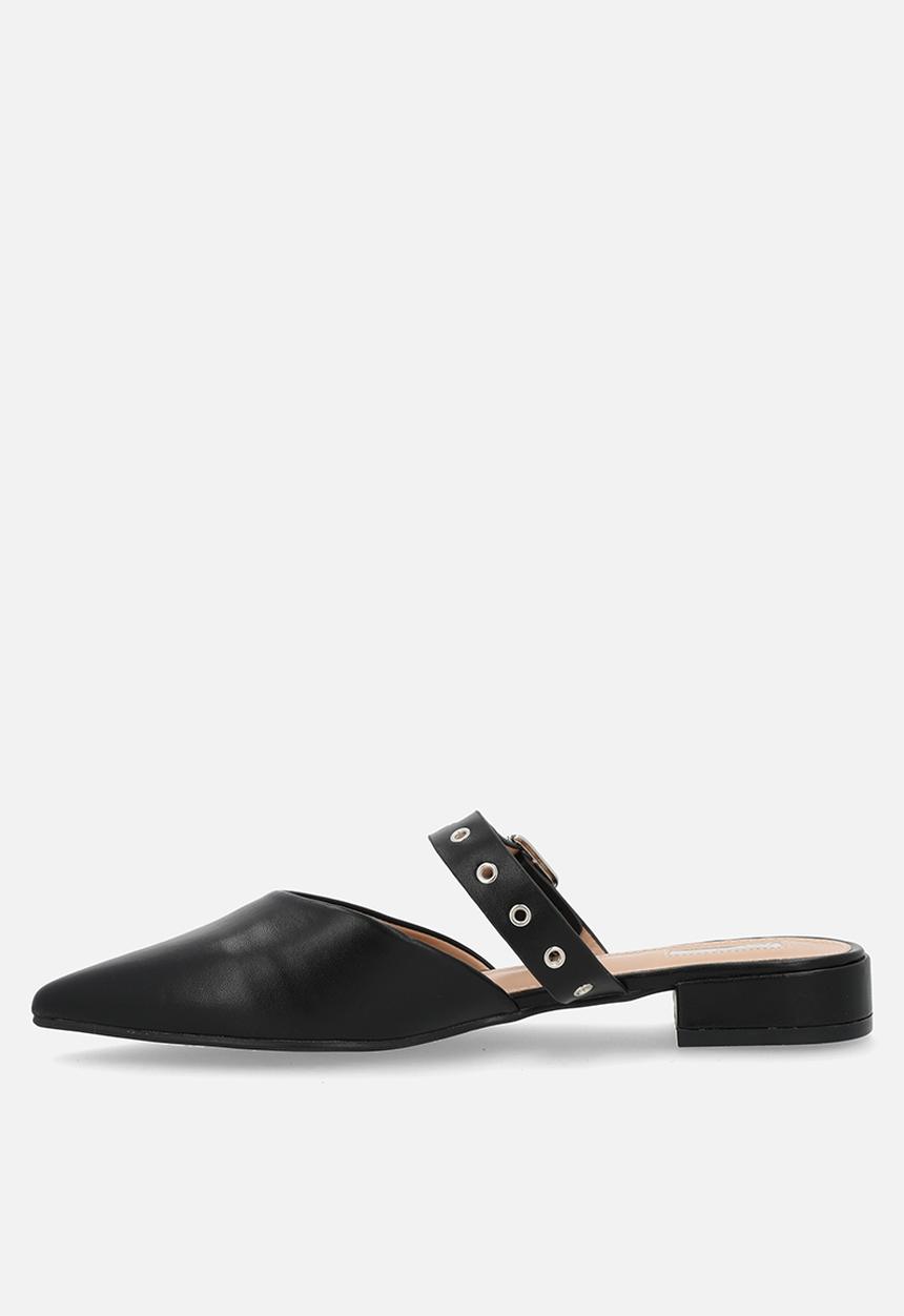 Plum - Raya slip-on flat - all black