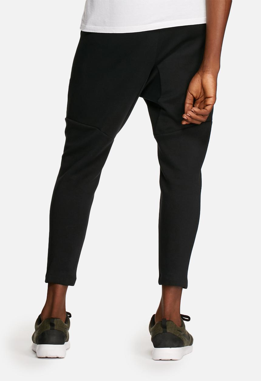 Nike - Tech fleece cropped pants