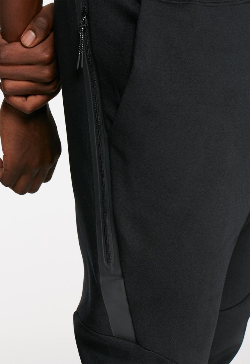 Nike - Tech fleece cropped pants
