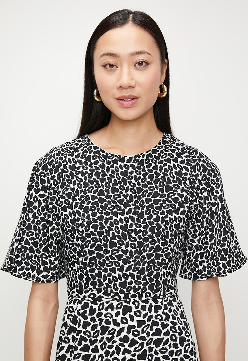 French Connection - Kiss Crew Angel Slv Dress Long - Black & Ivory