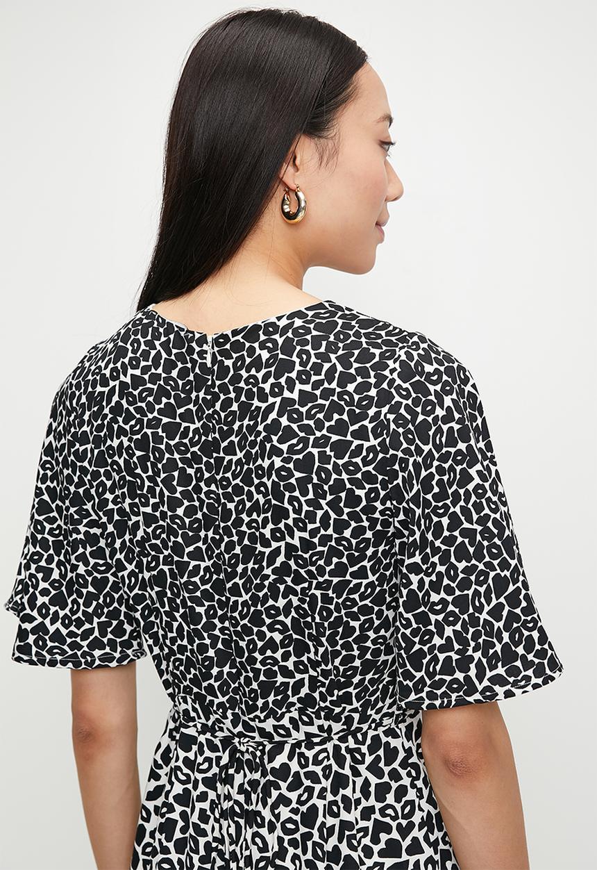 French Connection - Kiss Crew Angel Slv Dress Long - Black & Ivory