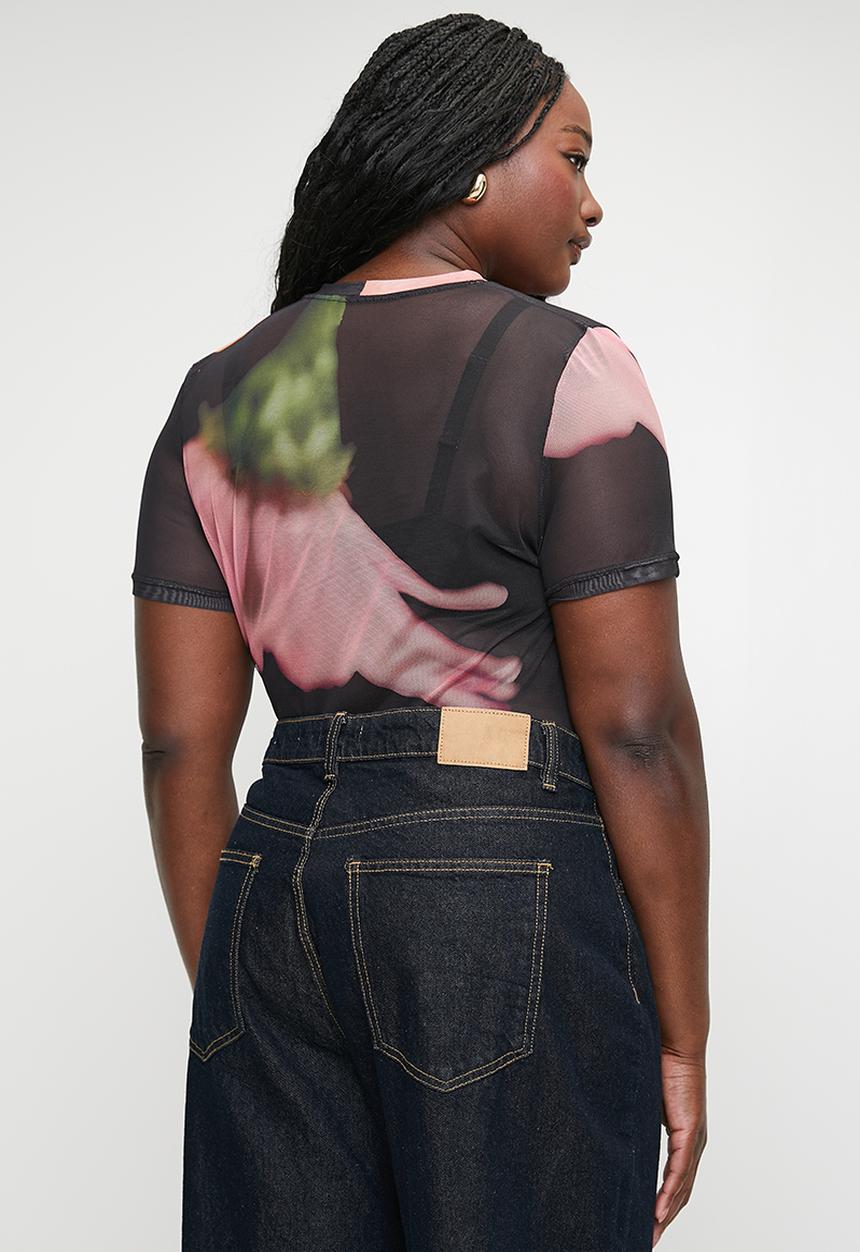 Me&B - Plus Printed Mesh Tee - Sunsetflower