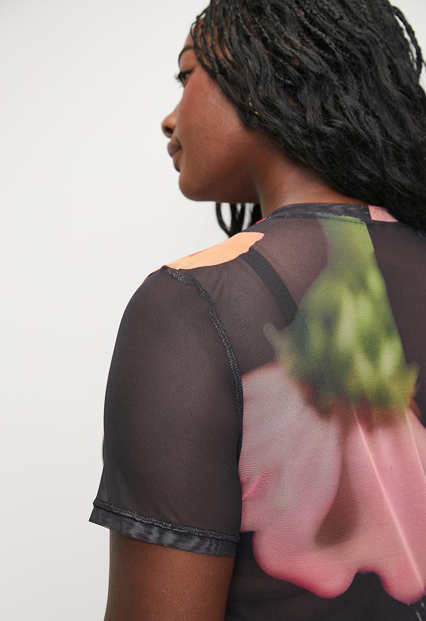 Me&B - Plus Printed Mesh Tee - Sunsetflower