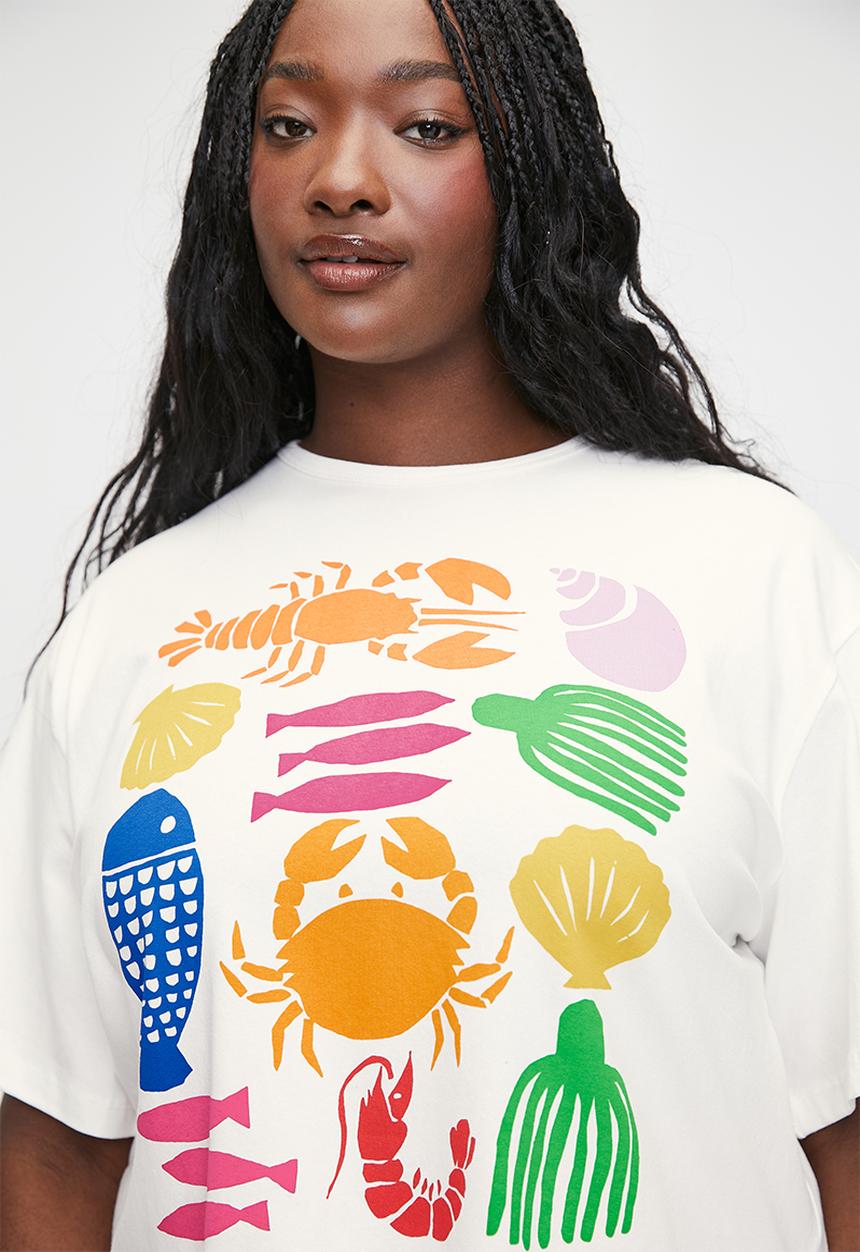 Me&B - Plus statement tee in alfresco print - alfresco