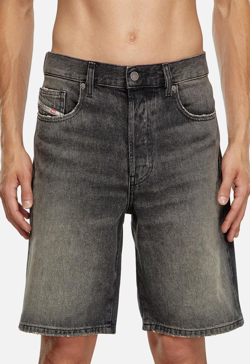 Diesel  - Regular short - black