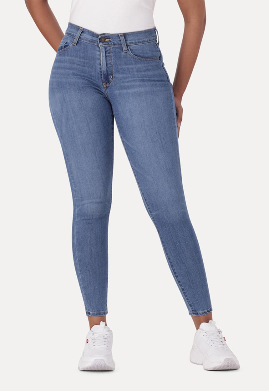Levi’s® - Curvy Super Skinny Fascinating Fact - Fascinating Fact