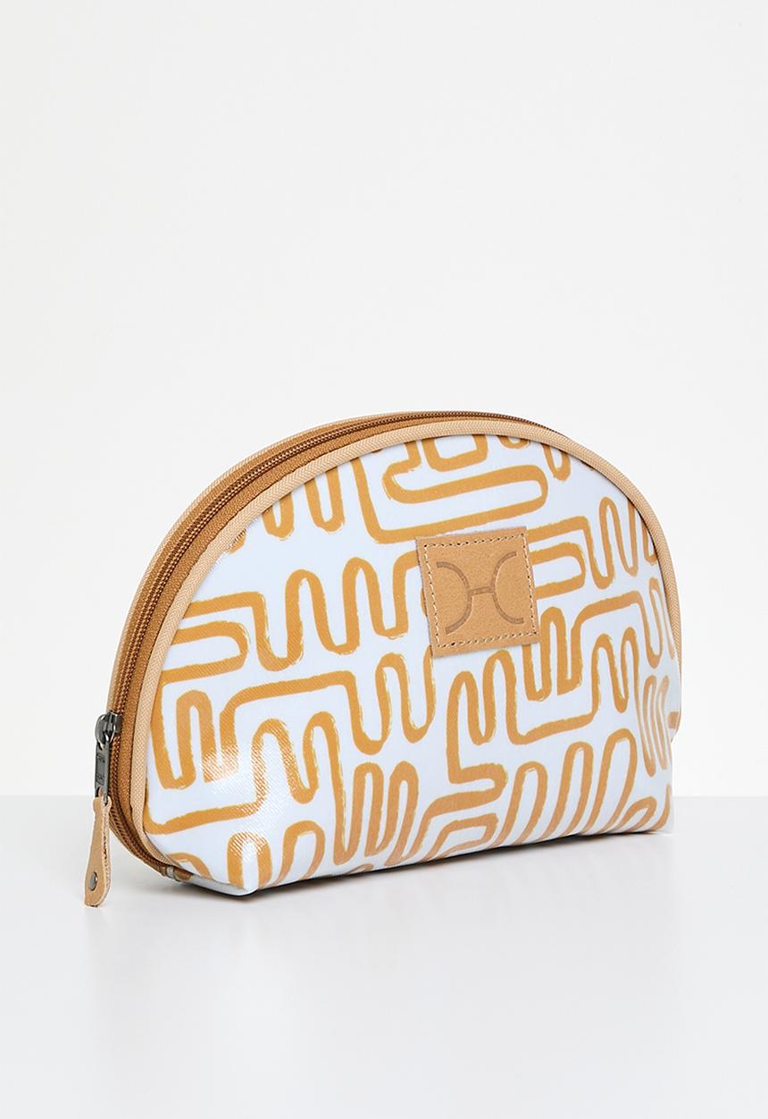 Thandana - Half moon travel pouch Laminated Fabric - Geo Sand