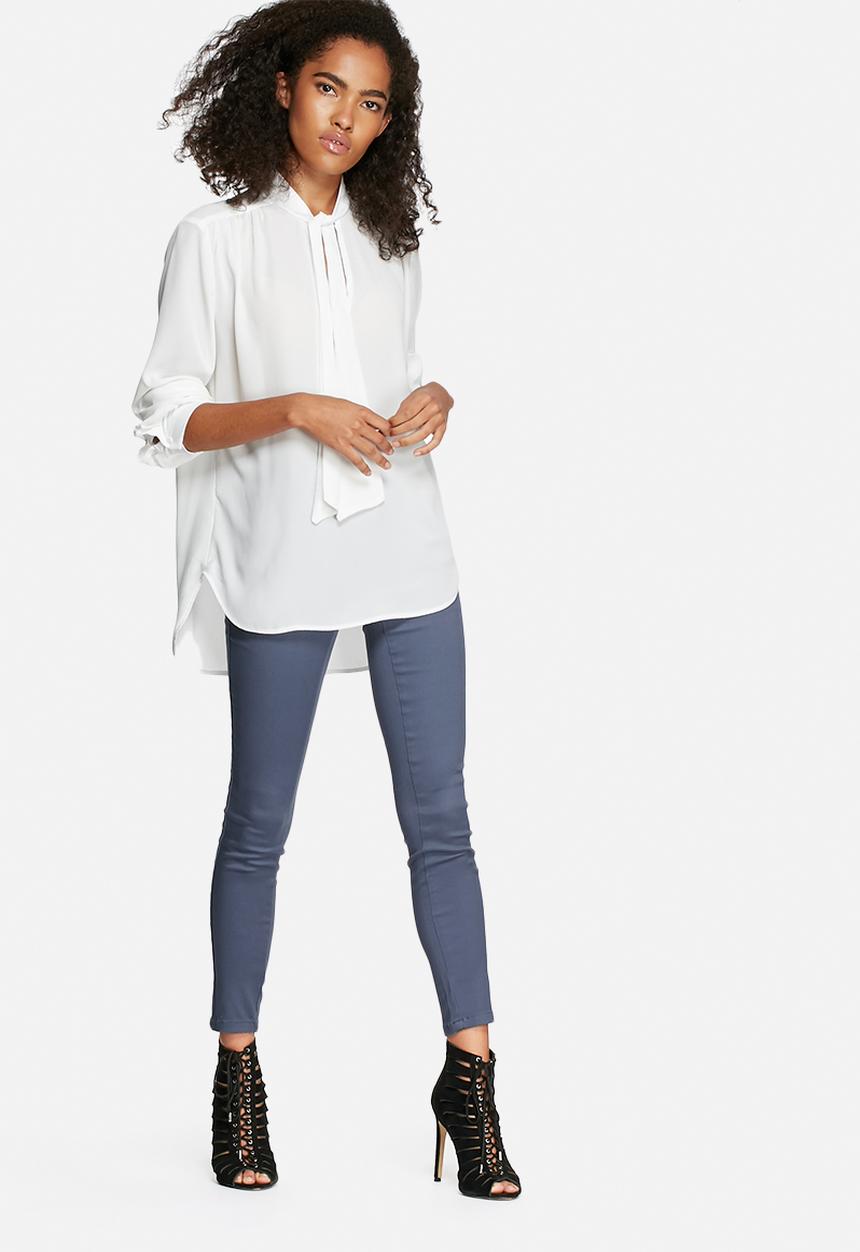 dailyfriday - Anna pussy bow blouse