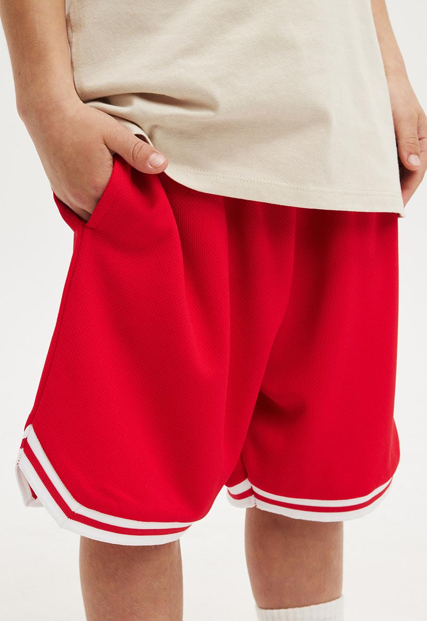 Cotton On - Braxton basketball short - varsity red