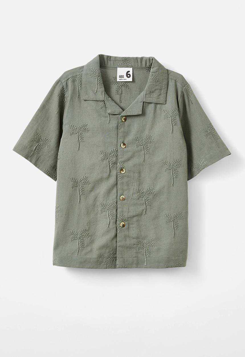 Cotton On - Cabana short sleeve shirt - swag green/palm embroidery