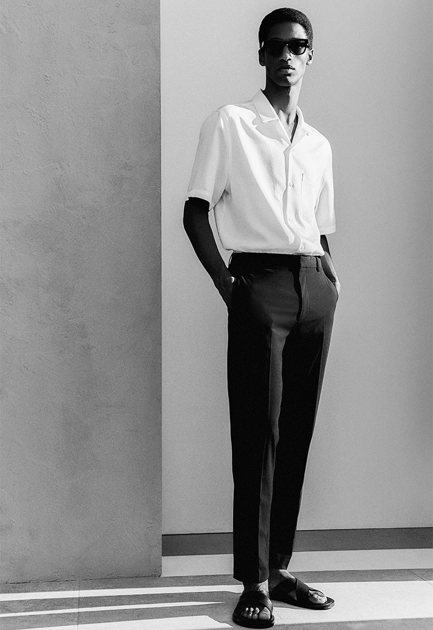H&M - Slim fit trousers - black