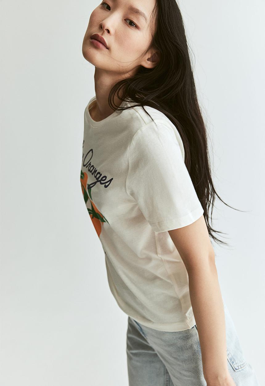 H&M - Printed t-shirt - cream oranges