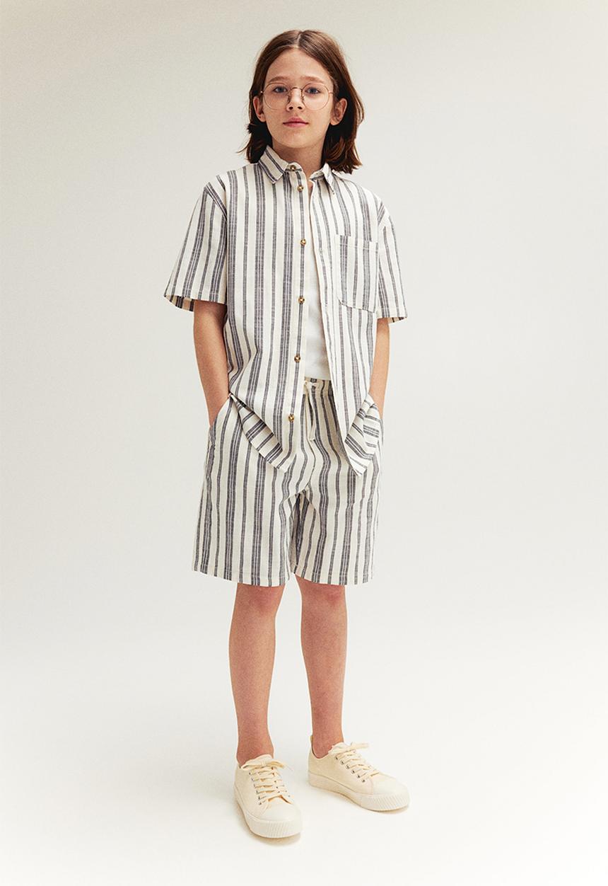H&M - Loose fit shorts - white striped