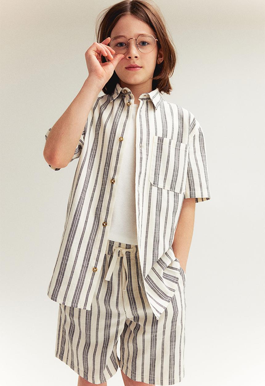 H&M - Loose fit shorts - white striped