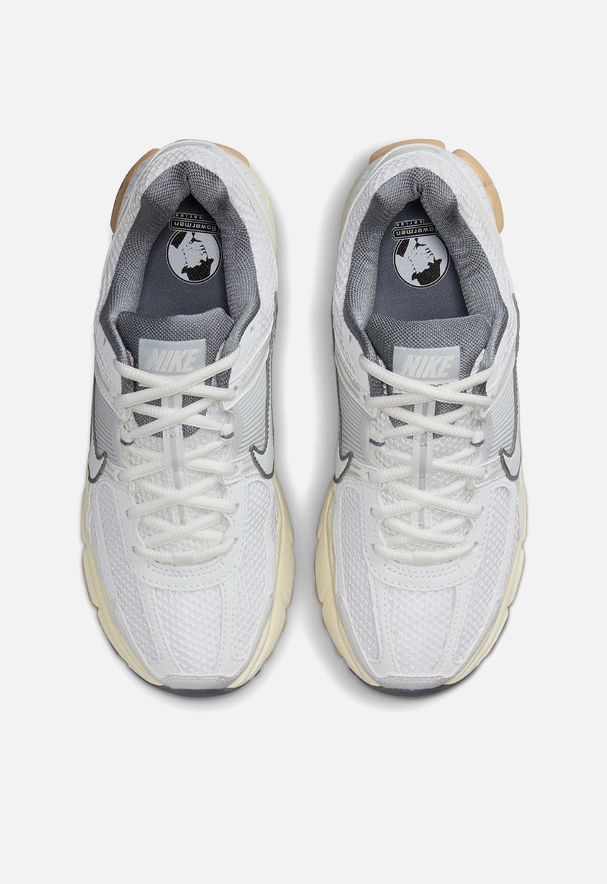 Nike - Zoom Vomero 5 