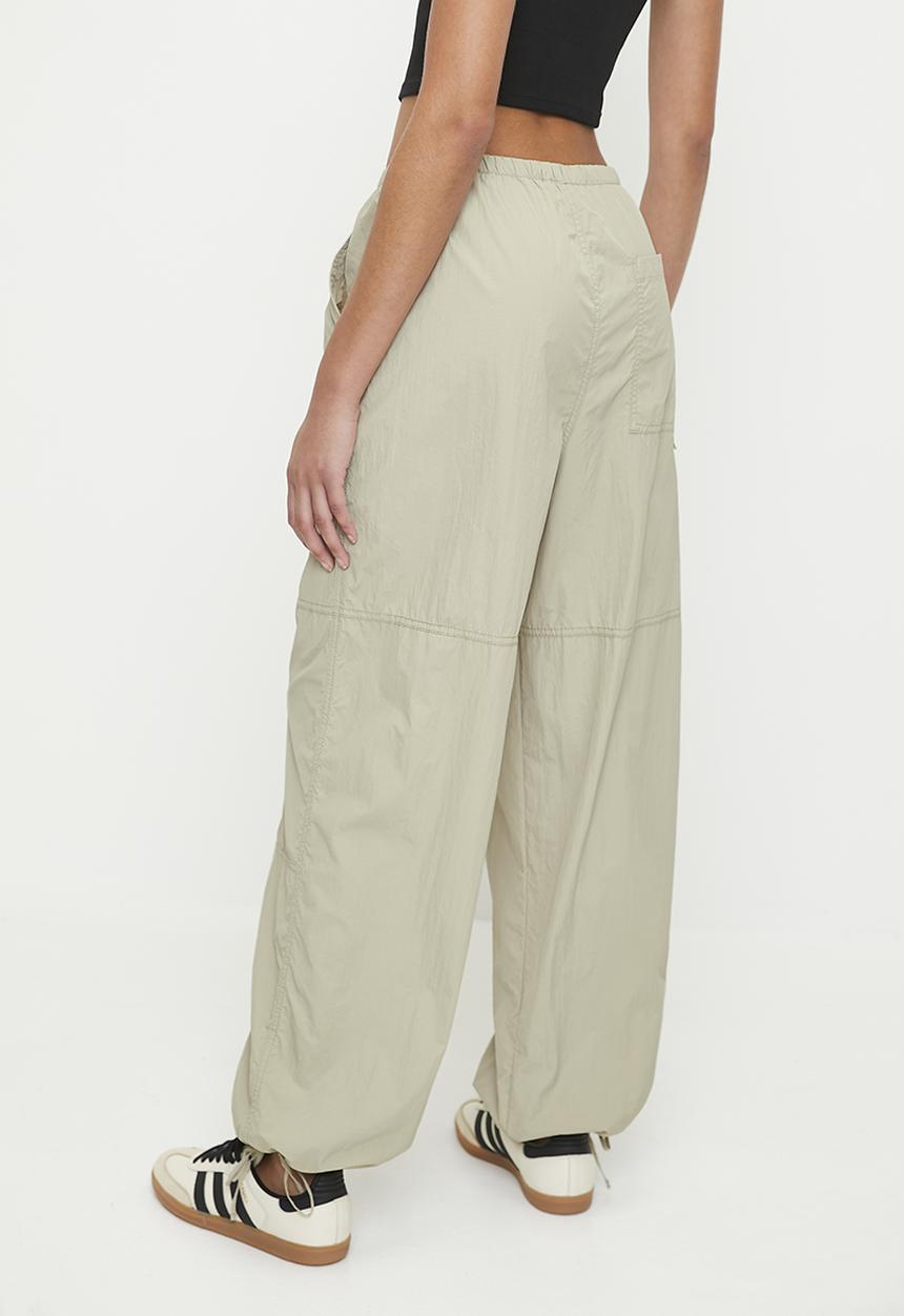 H&M - Nylon parachute trousers - beige