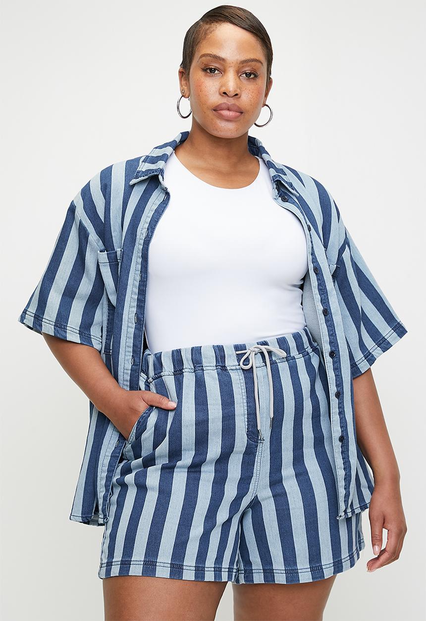 Me&B - Plus denim knit stripe shorts - blue & white stripe