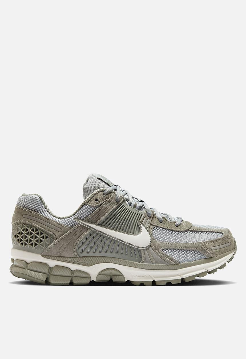 Nike - Nike Zoom Vomero 5