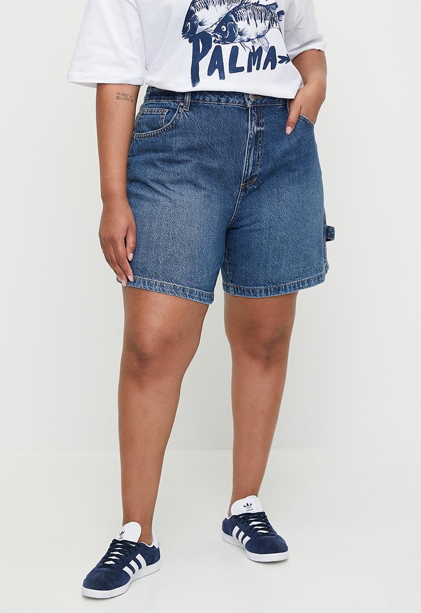 Cotton On - Plus Relaxed Denim Short-Lunar Blue/Carpenter