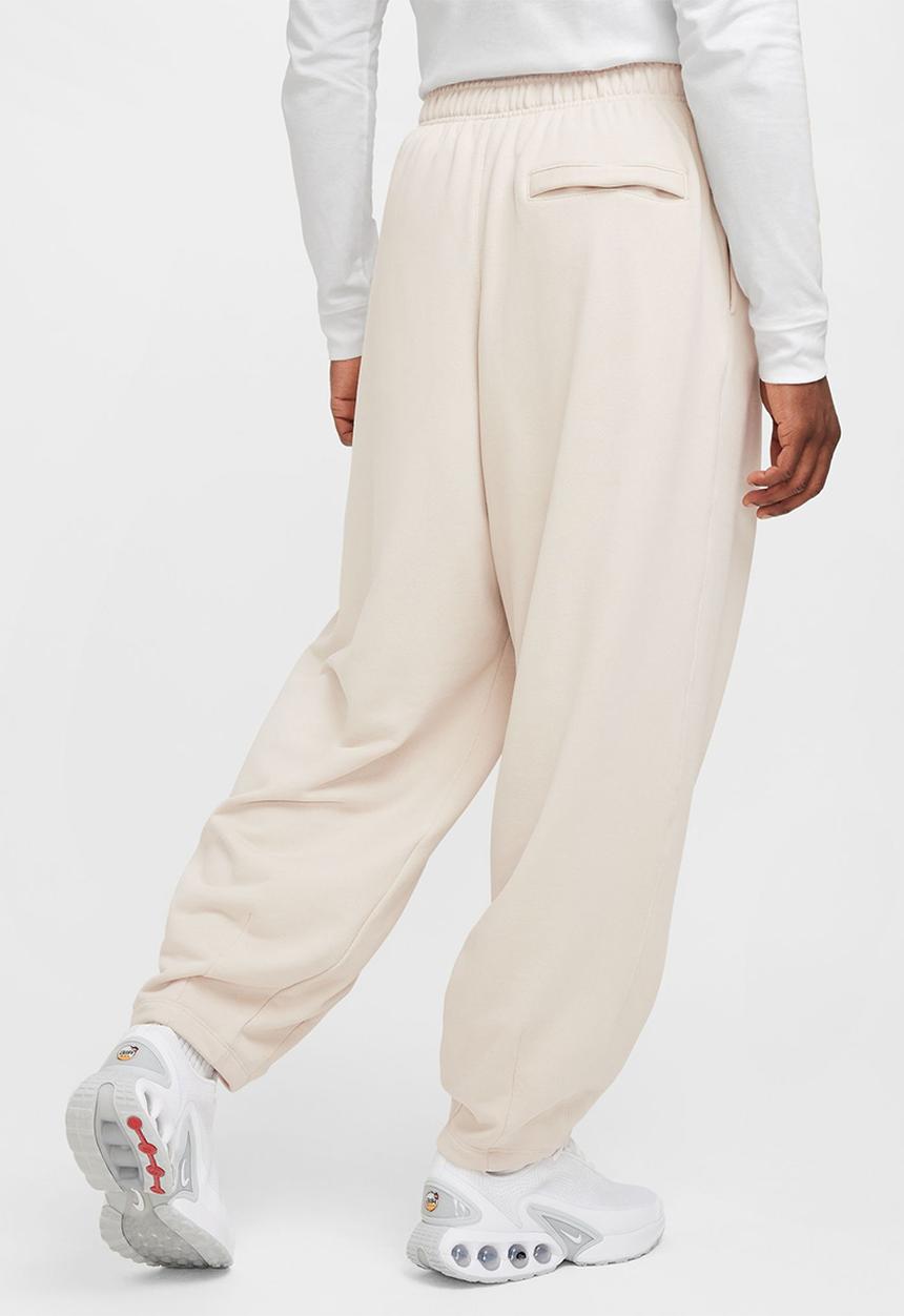Nike - Nike Club Oversized French Terry Trouser - Lt Orewood Brn