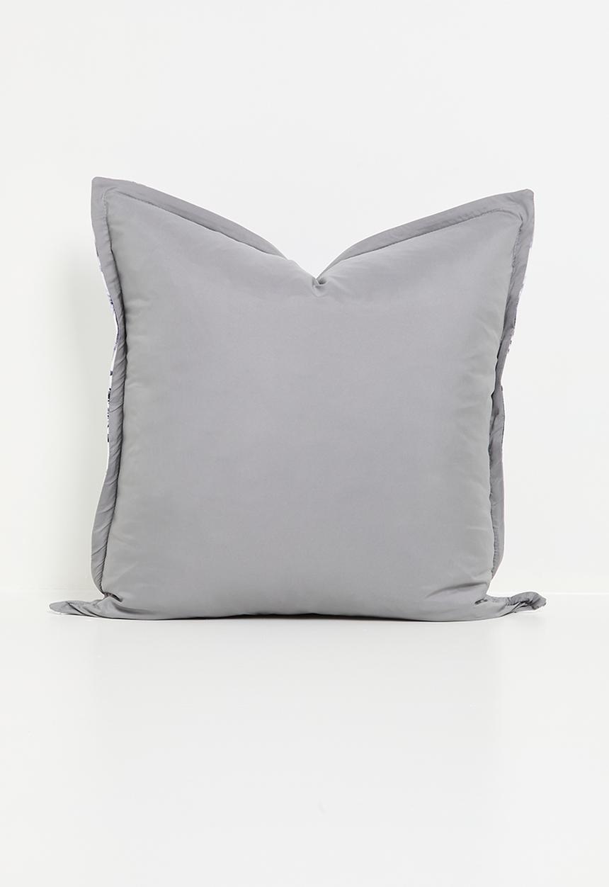 Grey Gardens - Dandelion cushion cover - black & white