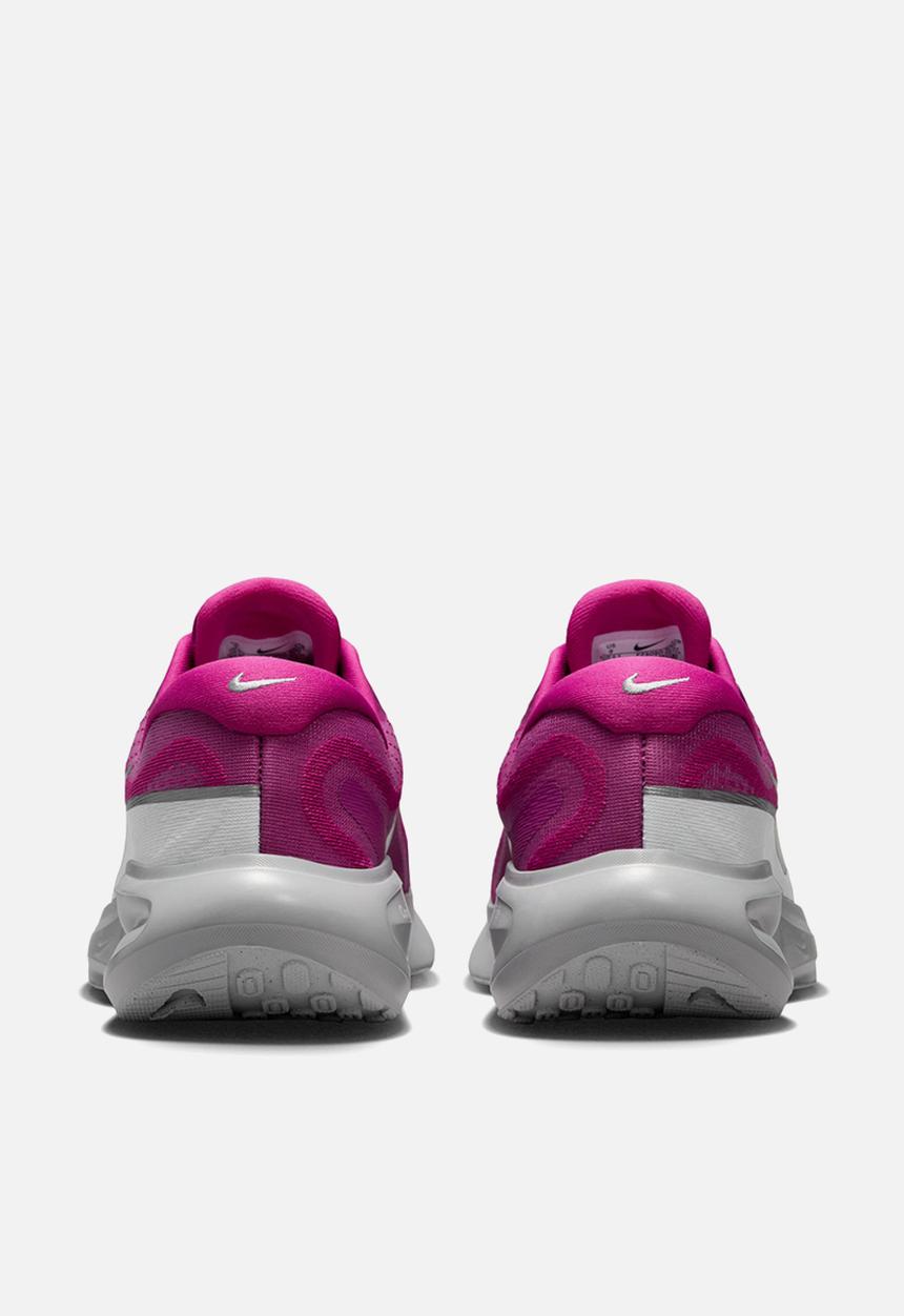 Nike - Nike Journey Run PRM