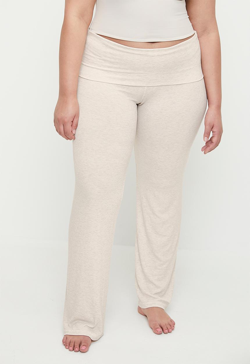 Cotton On - Plus sleep recovery roll waist pant - cream marle