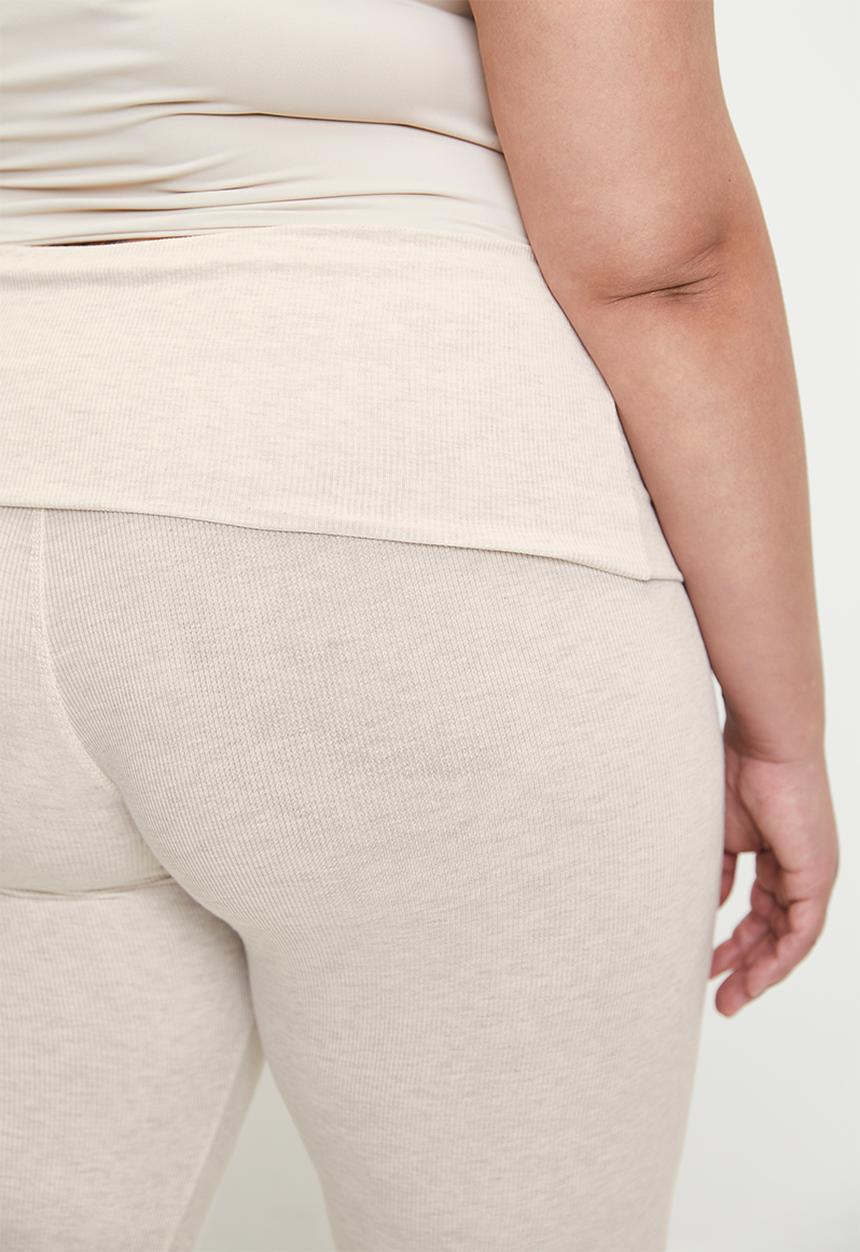 Cotton On - Plus sleep recovery roll waist pant - cream marle