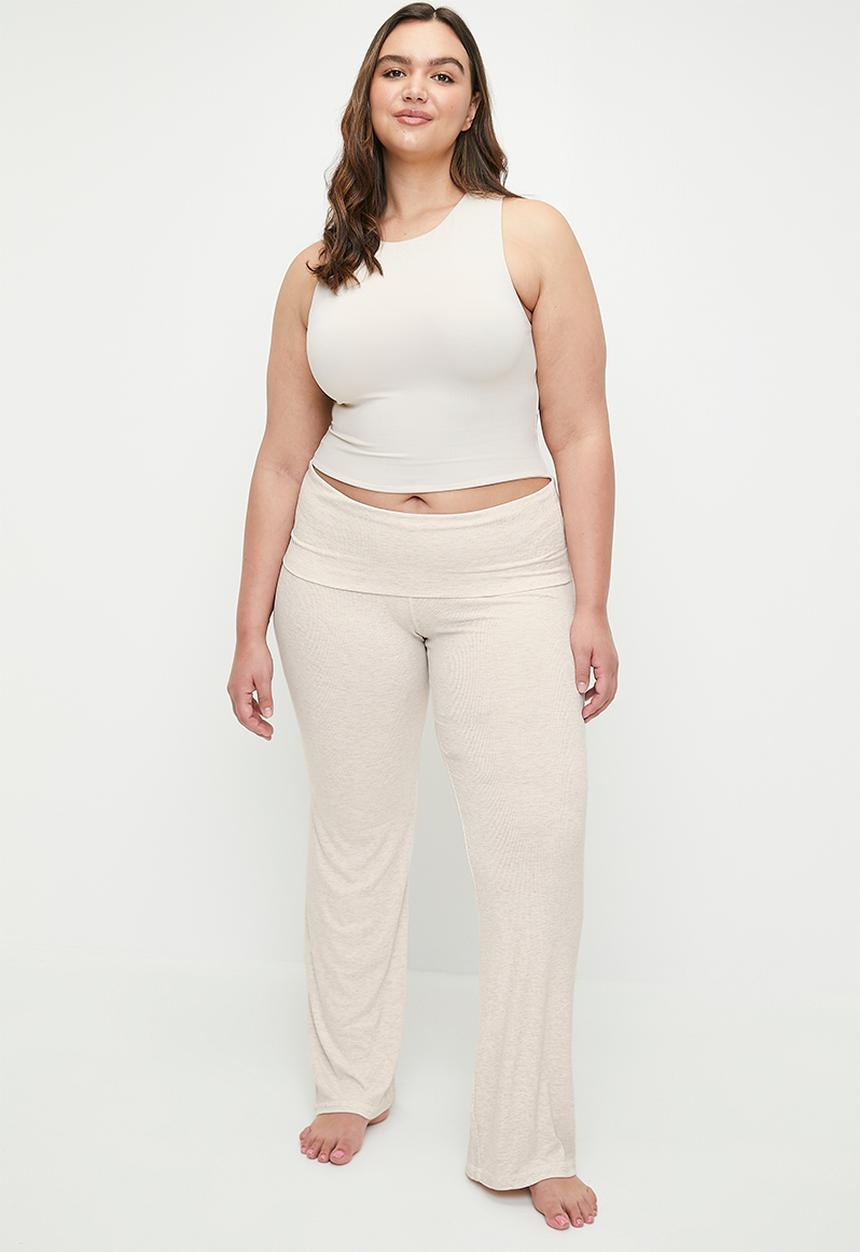 Cotton On - Plus sleep recovery roll waist pant - cream marle