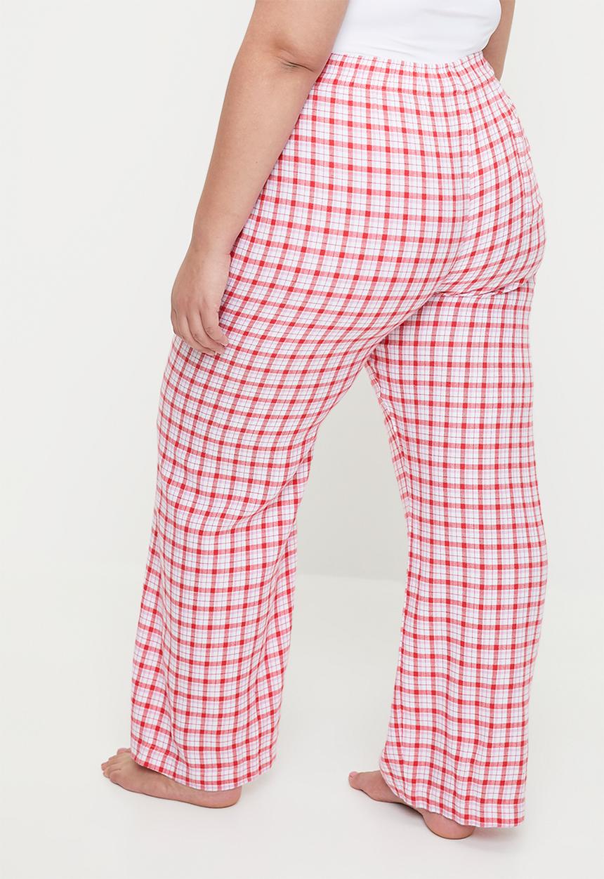 Cotton On - Plus flannel boyfriend boxer pant - robbin check cherry pop