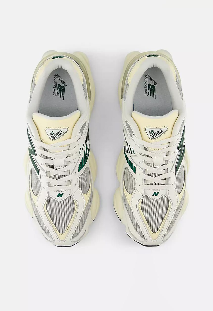 New Balance  - 9060