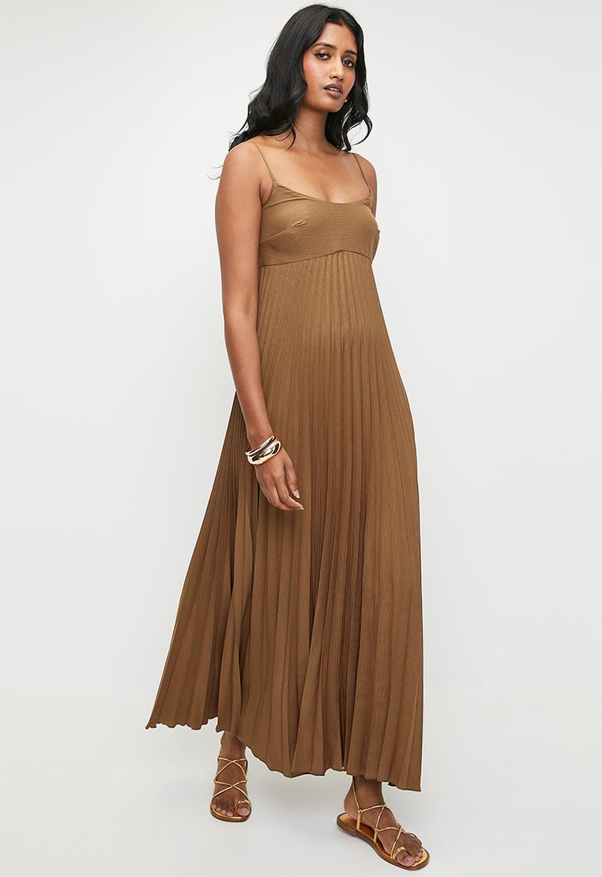 Superbalist - Pleated Trapeze Maxi Dress -  Chutney Brown